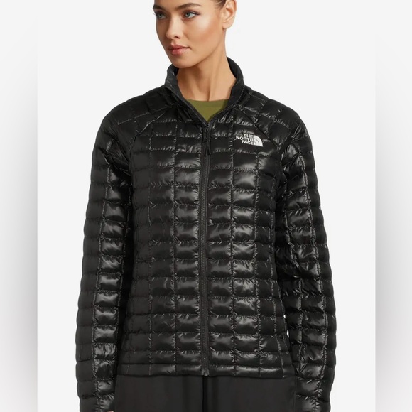 The North Face Women's Thermoball Jacket - Picture 4 of 6